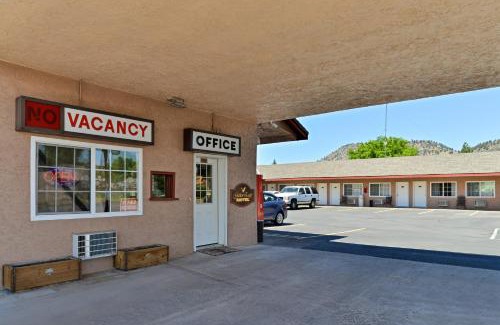 Dorris Hotel | Golden Eagle Motel