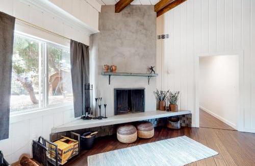 Idyllwild Haus | Golden Leaf Charmer