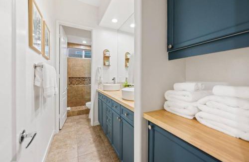 Desert Hot Springs Haus | Golden Sunset- Saltwater Pool & Spa, Putting Green, Firepit, Gameroom