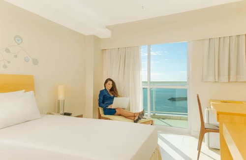 Macae Hotel | Golden Tulip Macaé