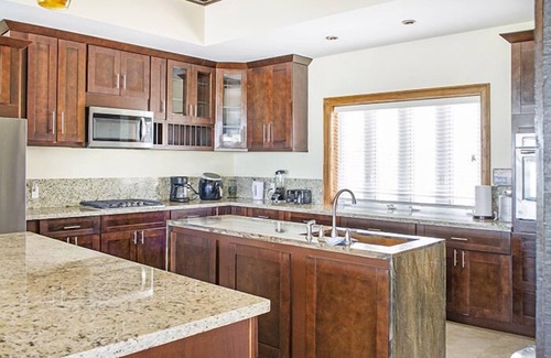 Bahamas Terrace Haus | GoldenEye- Beach Villa With Dock