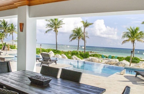 Bahamas Terrace Haus | GoldenEye- Beach Villa With Dock