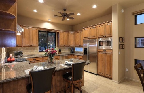 Central Scottsdale Haus | LUXURIÖSES CASITA AUF MILLION DOLLAR GATED ESTATE / HOT TUB / WIFI