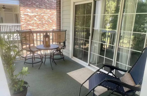 Socastee Eigentumswohnung | Golf / Beach Retreat in Charming 2-bedroom Condo in Delightful Myrtle Beach