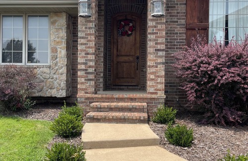 Brookline Station Haus | Ein geräumiges Haus, perfekt für Muli-Familien!