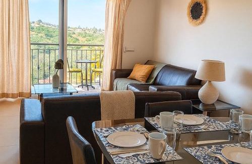 Estombar Wohnung | Golf - Vale Da Pinta T2 com Piscina, Wi-Fi e Ar Condicionado