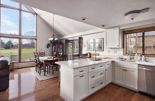 The Woods Kabine | Golf Views, Fireplace, 2 Fire Pits, Grill & Deck