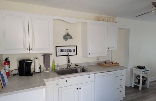 Madison-on-the-Lake Hütte | Golfer Traum / Weinliebhaber Strandhaus mit Zugang zum Strand und Blick