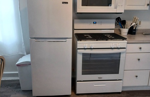 Madison-on-the-Lake Hütte | Golfer Traum / Weinliebhaber Strandhaus mit Zugang zum Strand und Blick