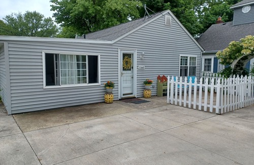 Madison-on-the-Lake Hütte | Golfer Traum / Weinliebhaber Strandhaus mit Zugang zum Strand und Blick