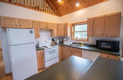 Rome Haus | GOLFER'S RETREAT ON LAKE ARROWHEAD GOLF COURSE