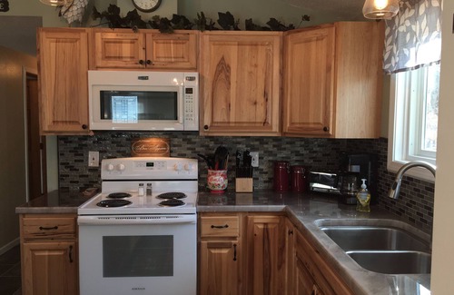 Nekoosa Haus | Golfers, boaters, hunters, this spot is for you! Quiet, Cozy, and Clean!!