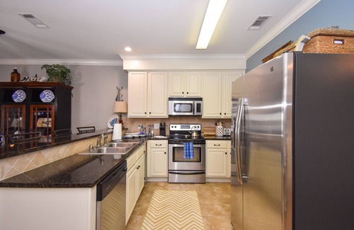 Dadeville Eigentumswohnung | Gone Fishin at Lake Martin, where memories are made