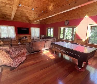 Bridgton Skihütte | GOOD TIMES CHALET LIMIT 19 chalet