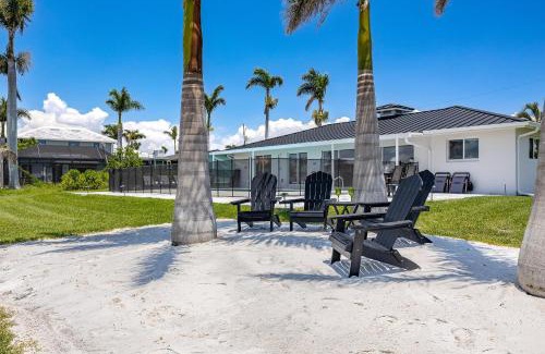 Siesta Isle Haus | Good Vibes and Tan Lines! Private Beach with Heated Pool - Villa Good Times, Fort Myers Beach