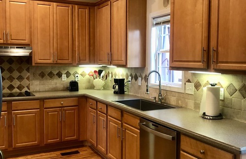 Greater Valley Brook Haus | Gorgeous 2 bedrooms and 2 1/2 bathrooms townhouse in North Decatur