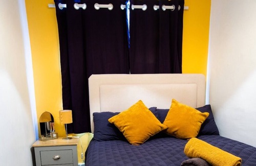 Reading City Centre Hütte | Gorgeous 3-Bedroom Cottage by the river in Reading