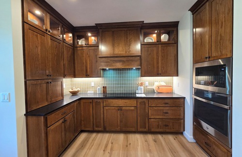 Carlton Haus | Gorgeous 3 BR 2.5 BA Craftsman home on 1/2 acre- Great outdoor spaces & firepit