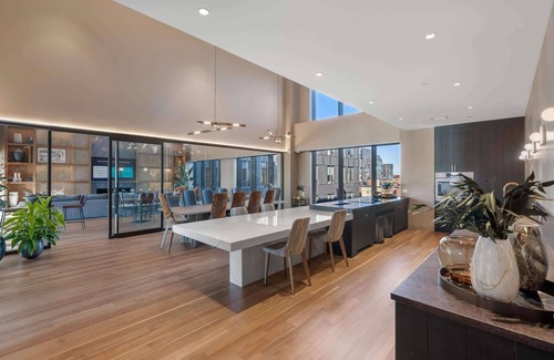 Fenway–Kenmore Wohnung | Gorgeous Apt with Kitchen and Sky Terrace