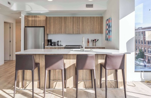 West Fens Wohnung | Gorgeous Apt with Kitchen