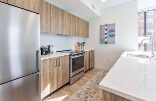 West Fens Wohnung | Gorgeous Apt with Kitchen