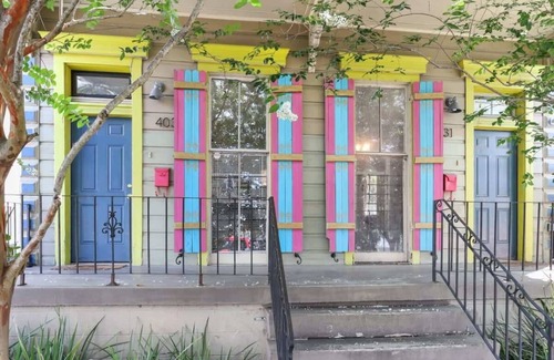 Mid-City Wohnung | Gorgeous backyard Pool, 2BD Midcity Retreat!