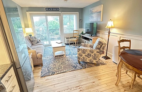 The Pines Eigentumswohnung | HERRLICH & BEST IN TOWN! - Strand und Geschäfte zu Fuß! Neu / Umgestaltet 2016!