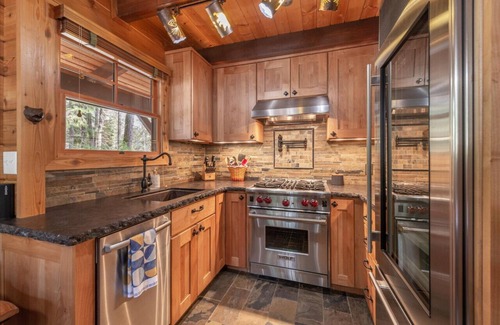 Tahoe Pines Haus | Gorgeous Cabin Private Hot Tub Walk to Lake Dog OK Fenced-In Yard