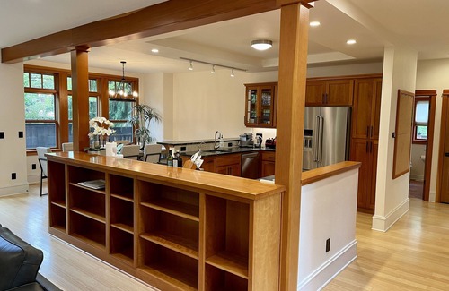 Amazon Haus | Gorgeous Craftsmen home blocks from University of Oregon Campus