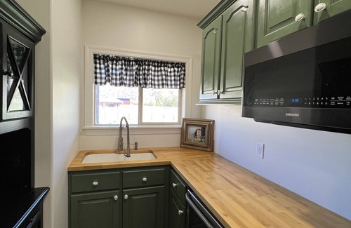 Huntsville Sonstige | Gorgeous French Farmhouse/Ranchette/Ski Chalet in Idyllic Huntsville/Eden Valley