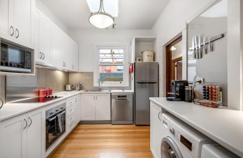 New Town Haus | Gorgeous Hobart Accommodation - Park on Park - New Town