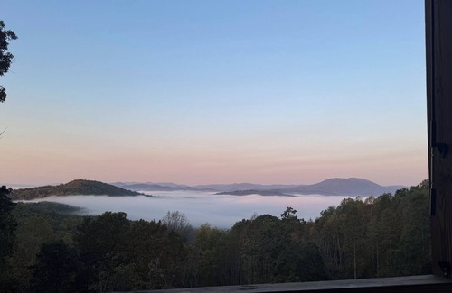 Lexington Haus | NEW LISTING! 8 miles from VMI & W&L 5 bedroom house with VIEWS of House mountain