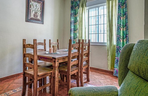 Algamitas Haus | Gorgeous Home In Algamitas With Wifi