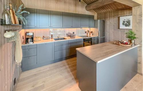 Sor-Fron Haus | Gorgeous Home In Gålå With Sauna