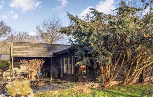Sissehall Haus | Gorgeous Home In Hasslö With Kitchen