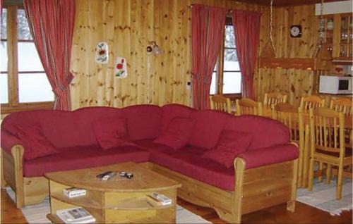 Fjatervalen Haus | Gorgeous Home In Särna With Kitchen