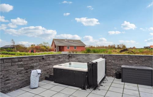 Skaven Strand Haus | Gorgeous Home In Tarm With Kitchen