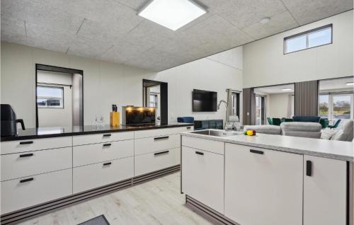 Skaven Strand Haus | Gorgeous Home In Tarm With Kitchen