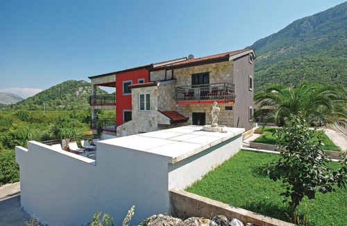 Vrgorac Haus | Wunderschönes Zuhause in Umcani