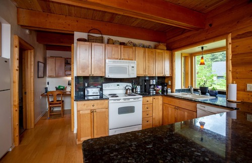 Tamarack Resort Kabine | Gorgeous Lake view log cabin near Tamarack ski resort