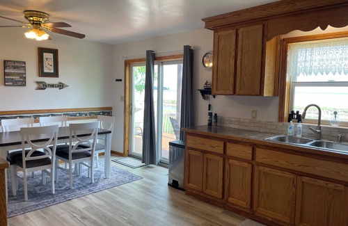 Au Gres Haus | Luxus Ferienhaus für Wassersport, Shopping, Angeln, Jagd und Wandern.