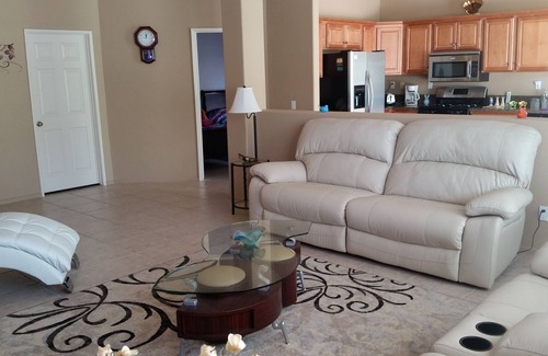 Rancho Del Oro Haus | Wunderschönes, helles, luftiges, geräumiges Haus mit 2 Schlafzimmern und 2 Bädern und Pool / SPA