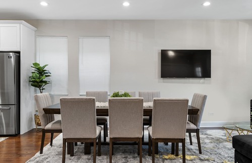 Avondale Haus | Gorgeous NEW 5 BDR/ 4BA in Logan Square w/Parking!