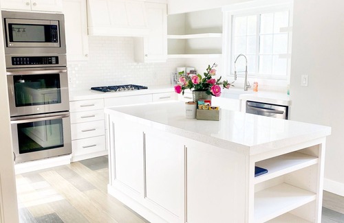 Midway Haus | Gorgeous Remodeled Farmhouse tucked in a quiet cul de sac on 1/2 acre