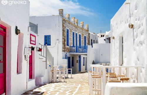 Exo Gonia Villa | Gorgeous Santorini Villa | 2 Bedrooms | Villa Illumi | Spacious Terrace with Courtyard Views | Exo Gonia