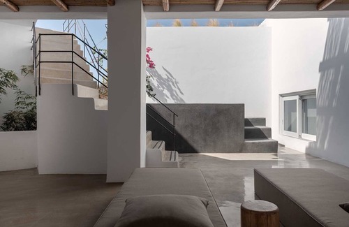 Oia Villa | Gorgeous Santorini Villa | Villa Eleganza | 3 Bedroom | Brilliant Sea Views | Large Terrace with Private Infinity Pool & Jacuzzi | Oia