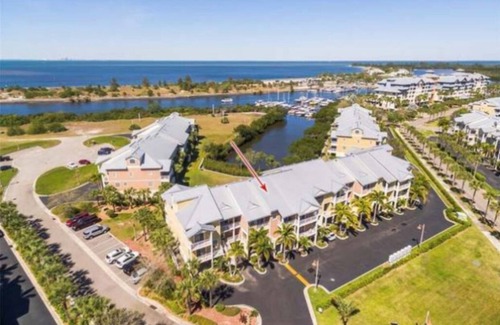 Ruskin Haus | Gorgeous Sunsets at Bahia Beach Retreat w/ Personal Tiki Bar