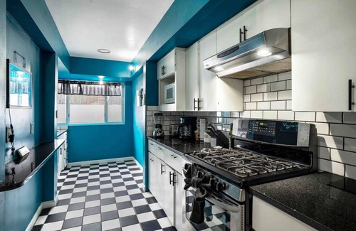 University Heights Villa | Gorgeous UNM/Nob Hill/Downtown PRIME location!!đ  MONTHLY STAYS AVAILABLE!