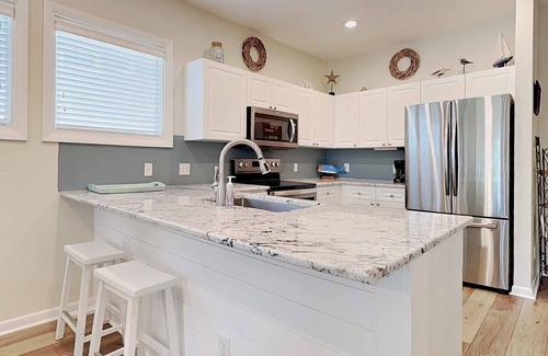 Litchfield by the Sea Eigentumswohnung | Gorgeous View of Osprey Lake & Near pool & Beach at Litchfield by the Sea