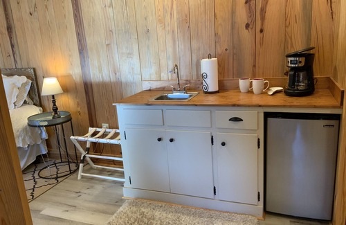 Alexander City Kabine | Gorgeous views, deep water, in peaceful /no-wake cove! FIRE PIT!